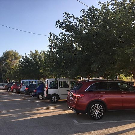 Encasa Hotel Almansa Esterno foto